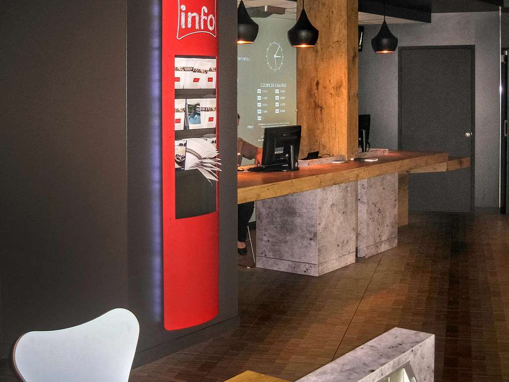 מלון Ibis אמבואה מראה חיצוני תמונה
